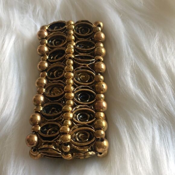 Gorgeous GoldTone Wide Stretch Beaded Bracelet - Picture 6 of 6